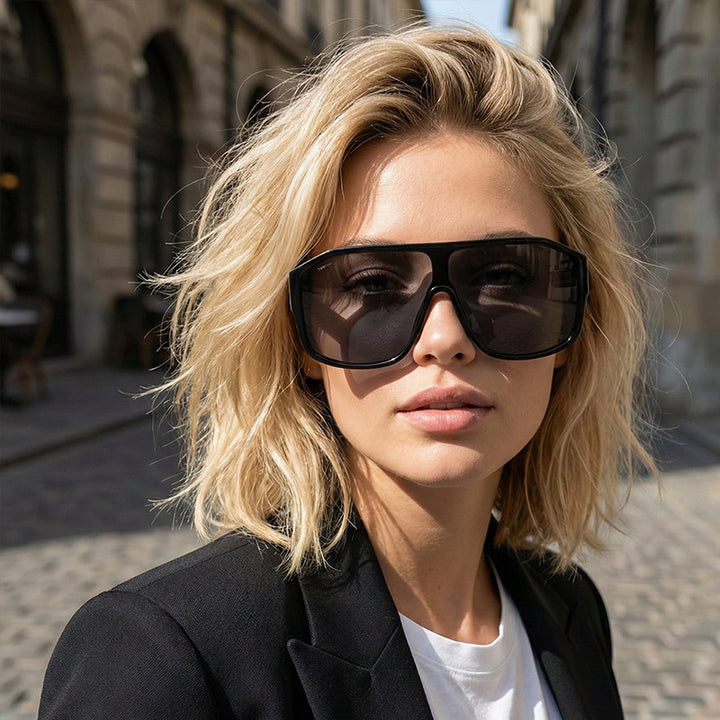 Ladies Fashion Oversized Sunglasses in Futuristic Design Bowlift