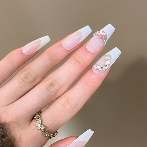 Elegant artificial nails with glitter accents Bowlift