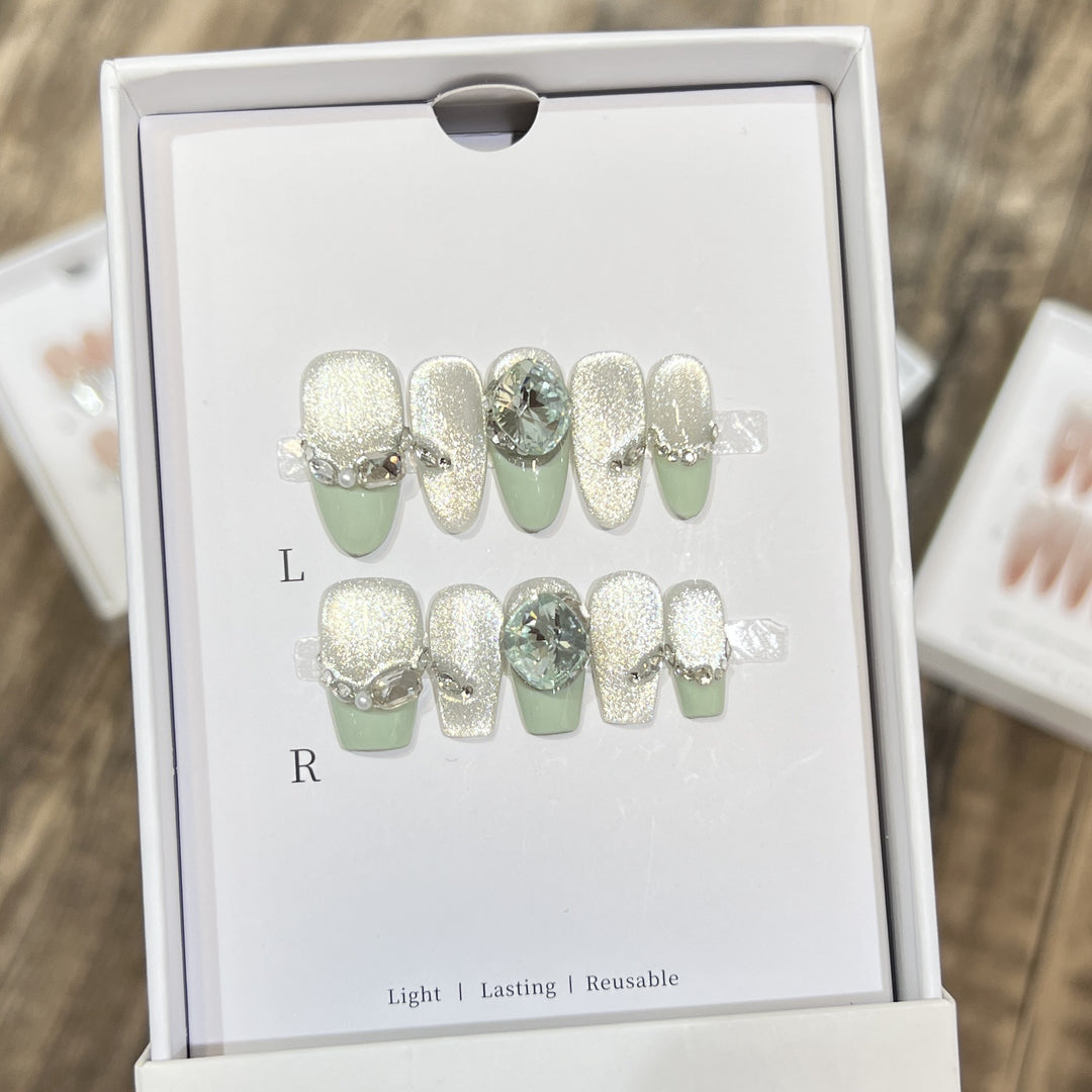 Glamorous Reusable Press-On Nail Set with Gemstone Accents Bowlift
