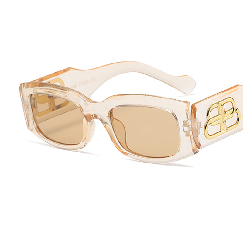 Fashionable Cat-Eye Sunglasses with Unique Statement Design
