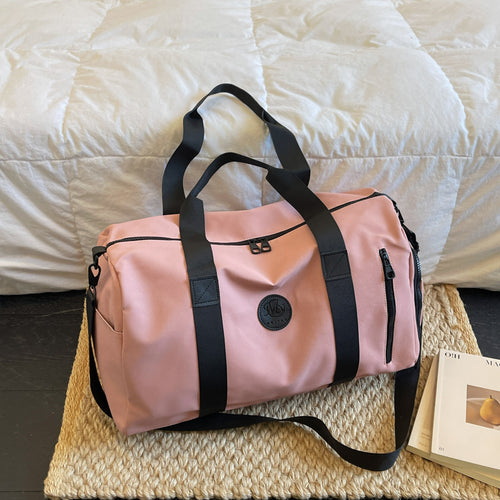 Sporty travel bag with reinforced zipper and side pocket Bowlift