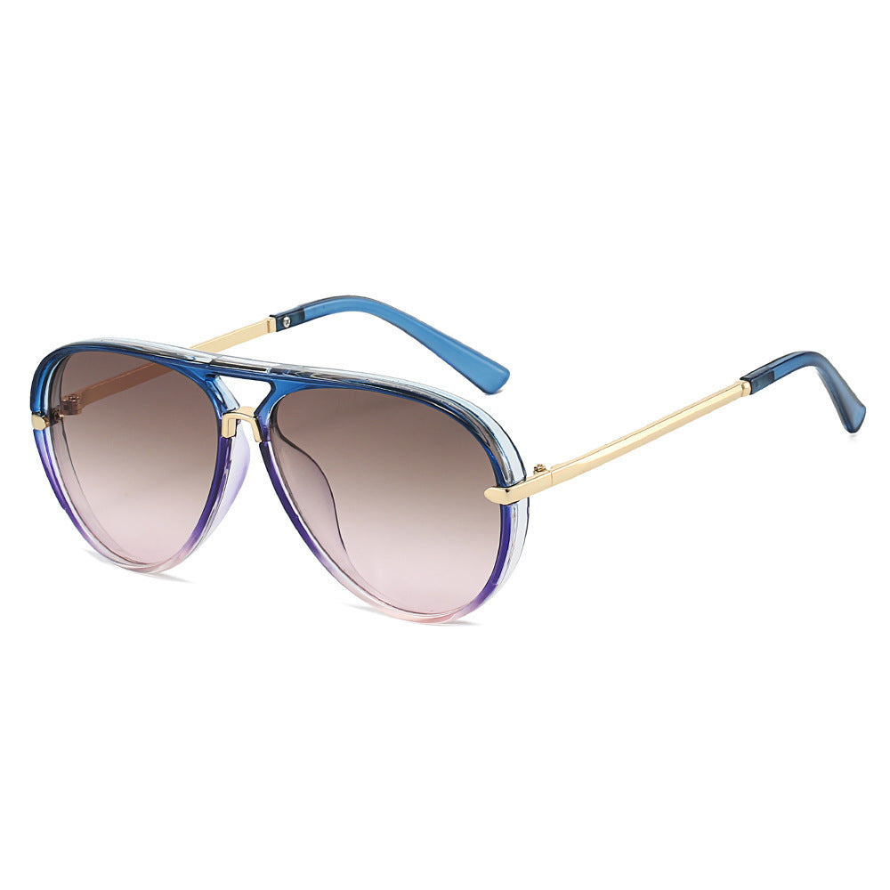 Elegant Aviator Sunglasses with Gold Accents Bowlift