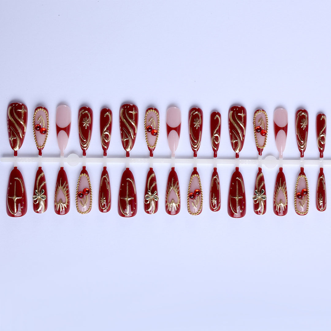 Artificial nails with elegant gold design Bowlift