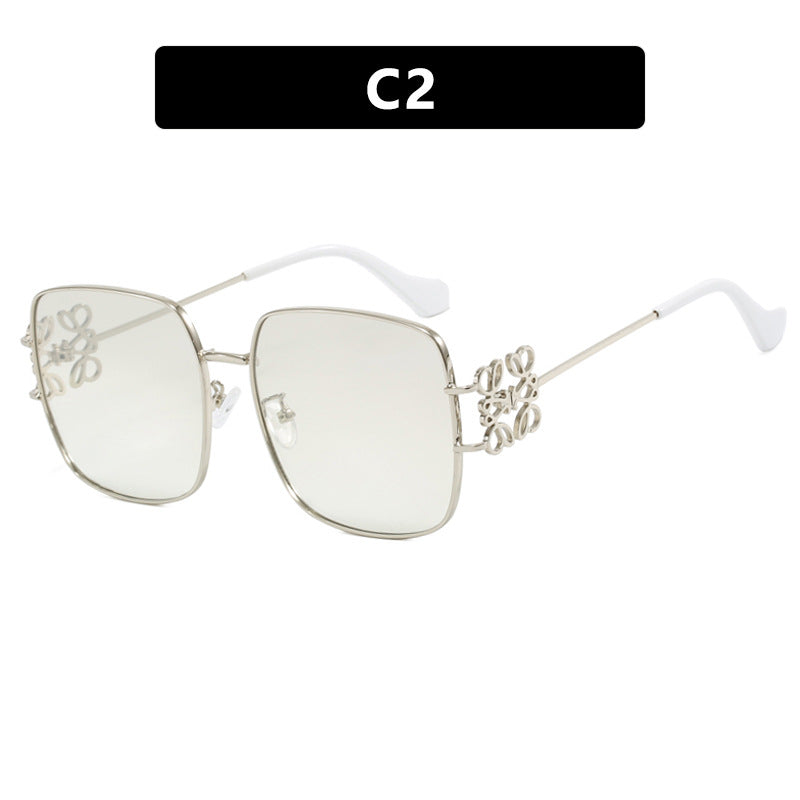 Ladies square sunglasses with delicate design and luxurious metal frame Bowlift