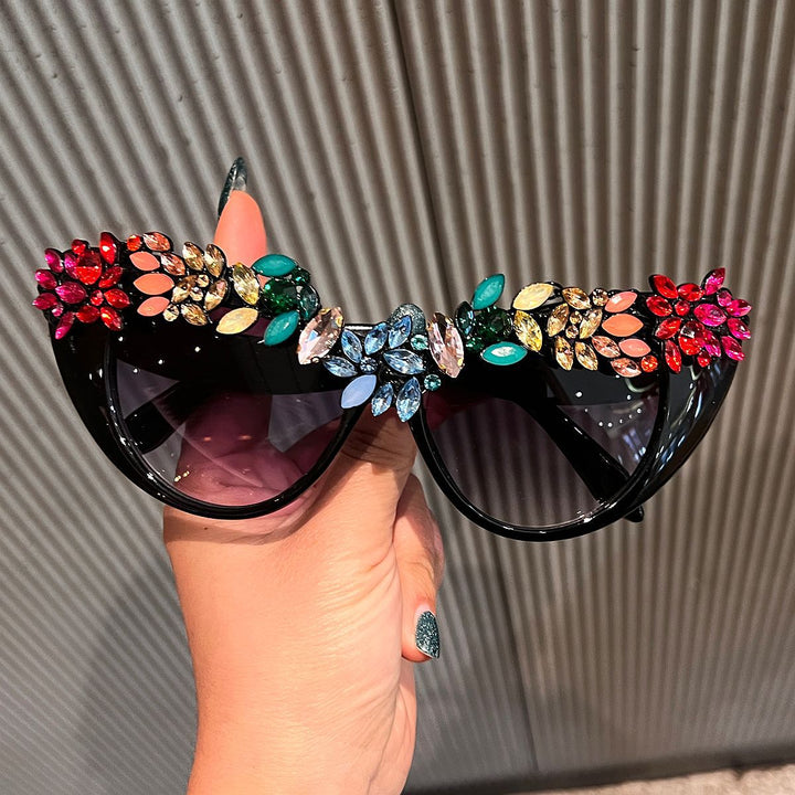 Women Cat-Eye Sunglasses with Luxurious Crystal Decoration Bowlift