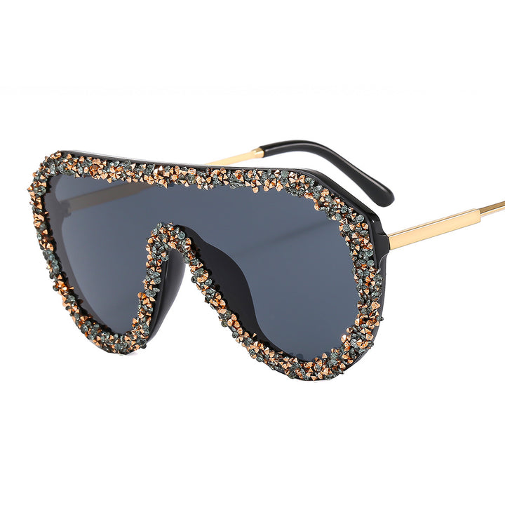 Women extravagant oversized sunglasses with glamour frame Bowlift
