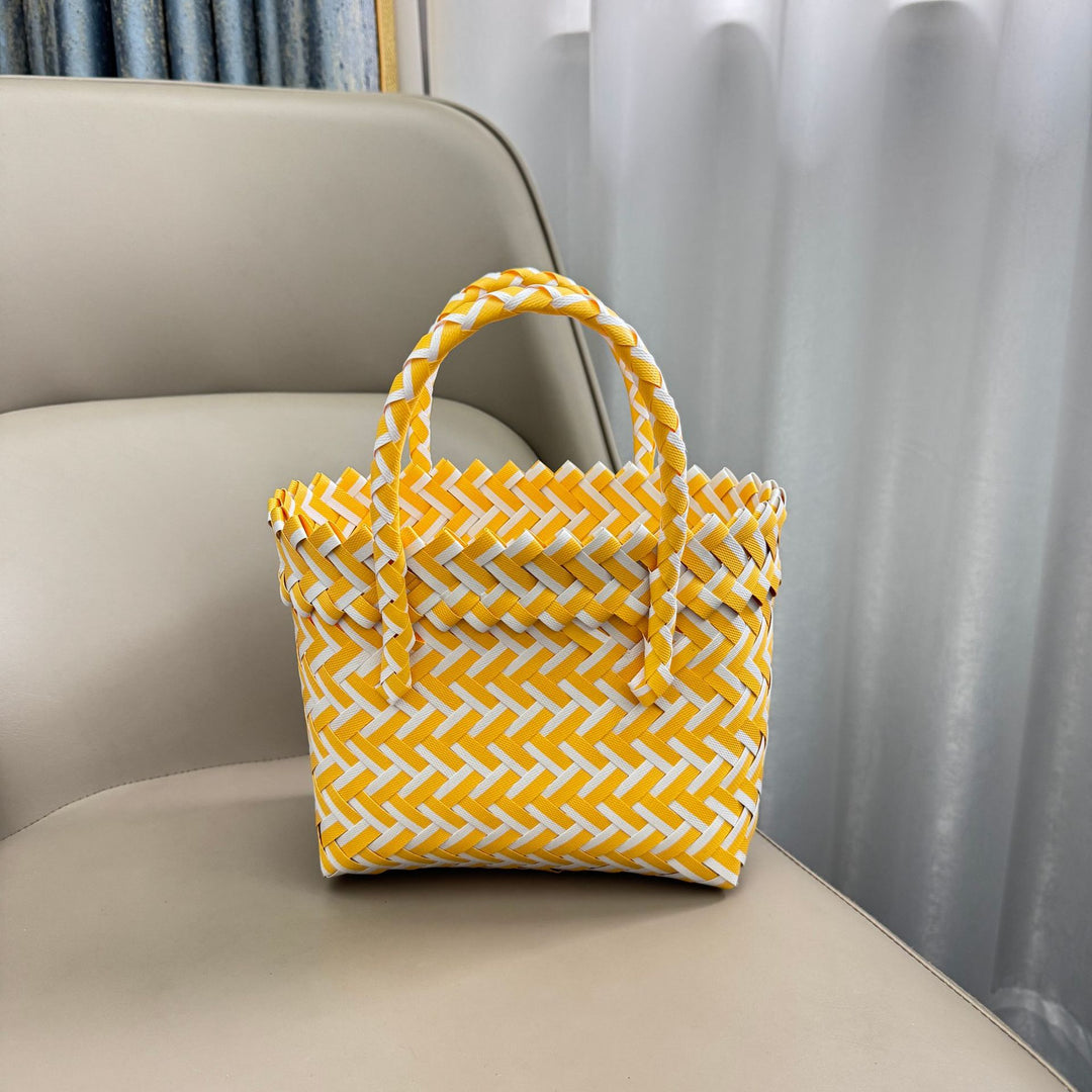 Handcrafted basket bag in stylish design Bowlift