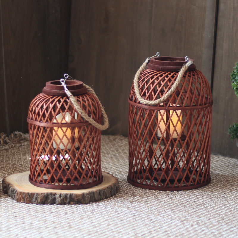 Decorative lantern made of braided material Bowlift