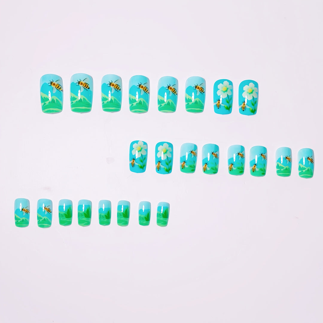 Artificial nails with floral and bee motifs Bowlift