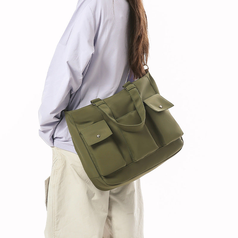 Practical everyday bag with multifunctional compartments Bowlift
