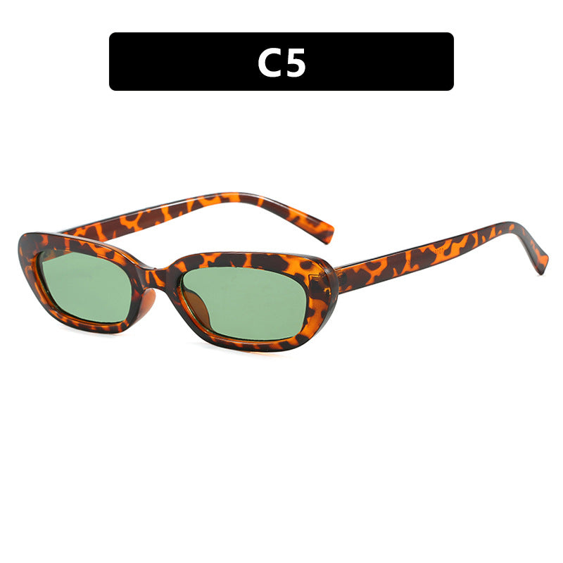 Women's trendy cat-eye sunglasses with transparent plastic frame and UV protection Bowlift