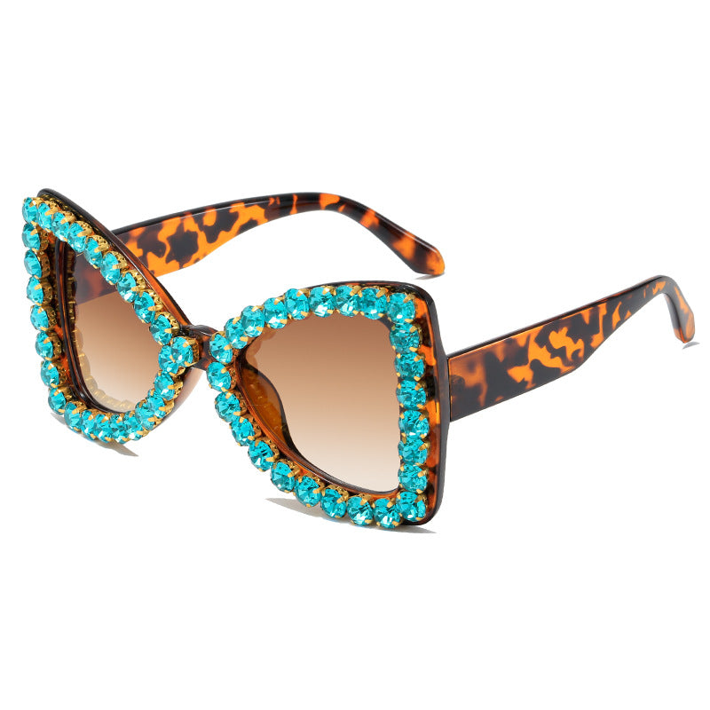 Ladies Glamorous Sunglasses with Crystal Decoration Bowlift