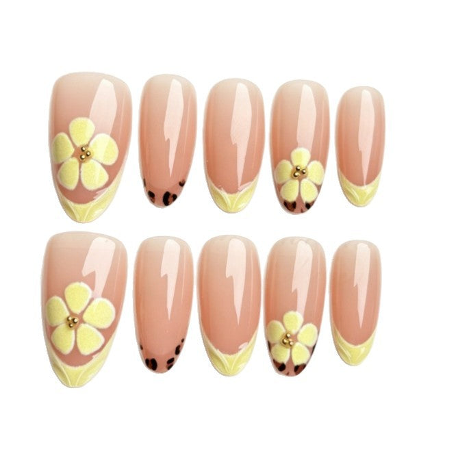 Artificial nail with floral motif Bowlift