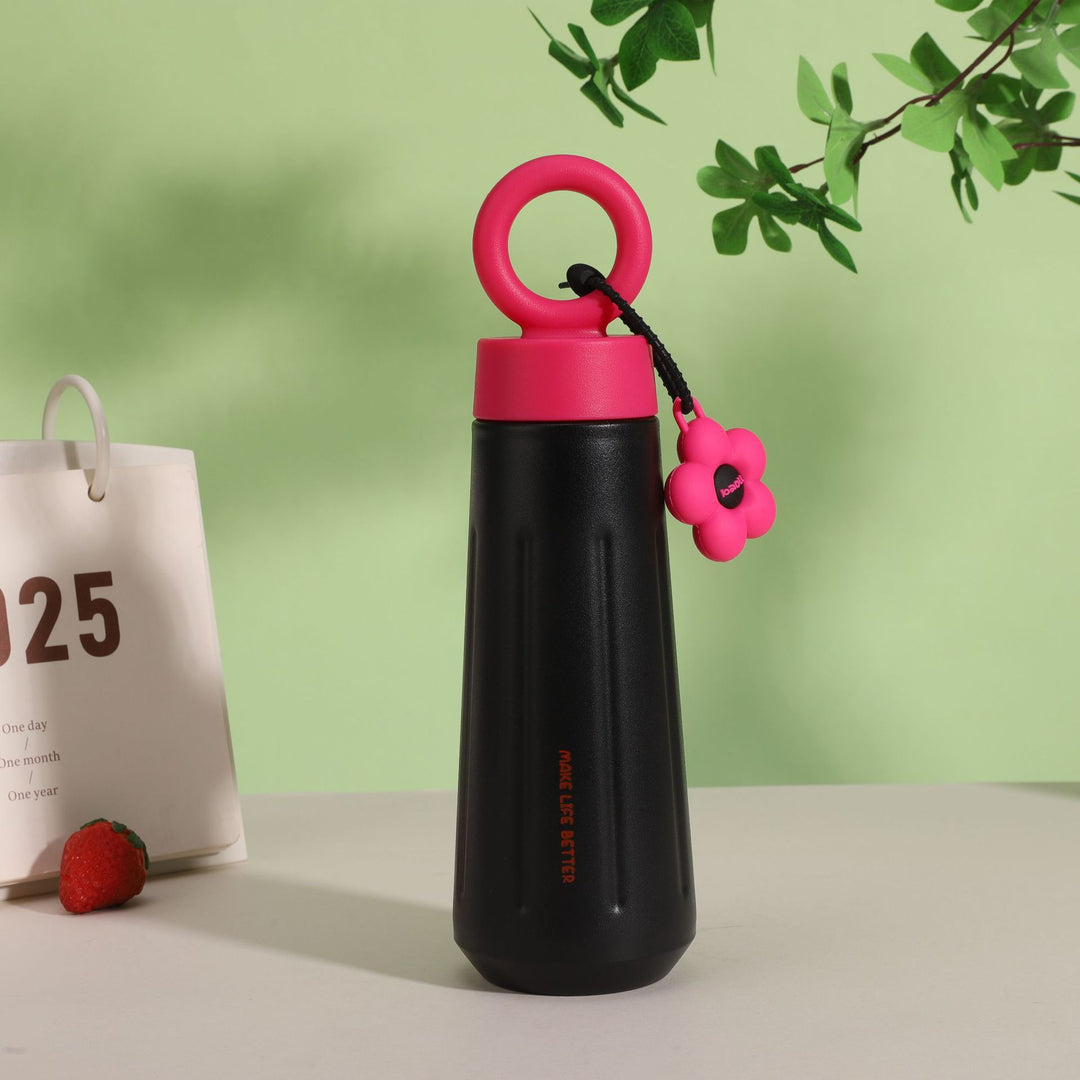 Ladies stylish plastic drinking bottle with charm Bowlift