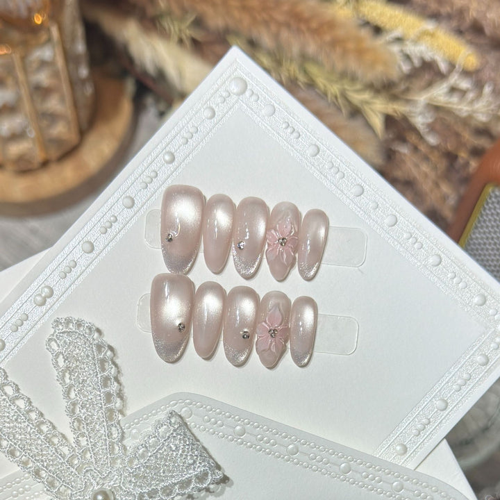 Elegant Floral Accented Press-On Nails Bowlift
