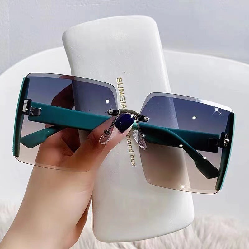 Women's oversized square sunglasses with UV protection Bowlift