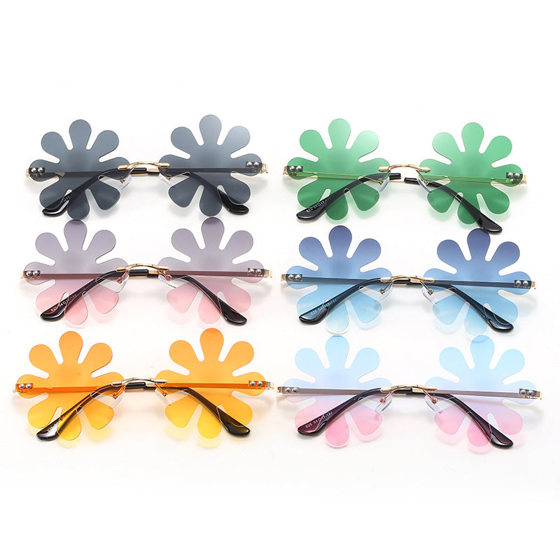Women Playful Flower Sunglasses with Stylish Metal Frame Bowlift