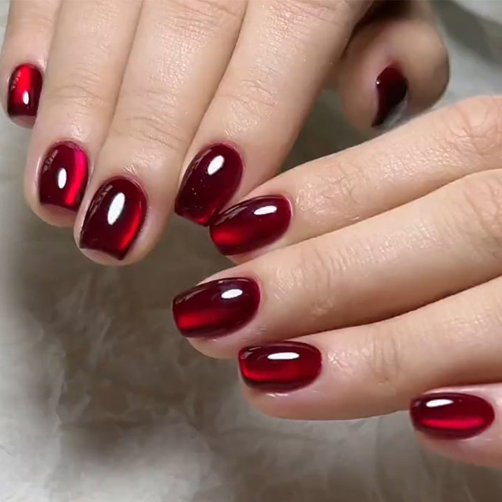 Artful artificial nails with shiny finish Bowlift
