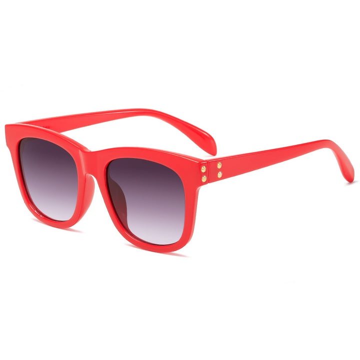 Ladies fashionable sunglasses in contemporary design Bowlift