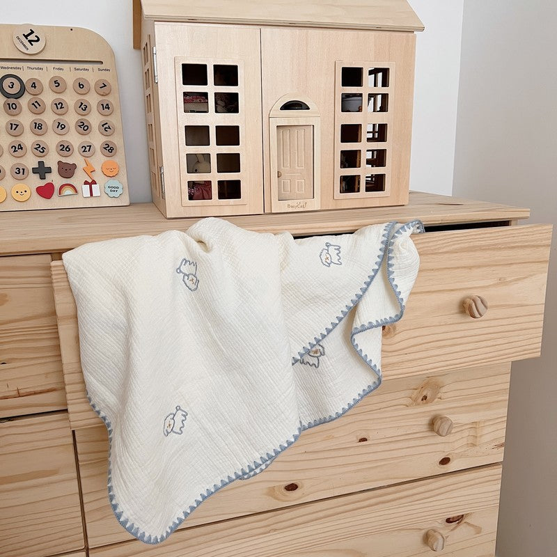 Unisex cuddly muslin blanket with cute animal design Bowlift