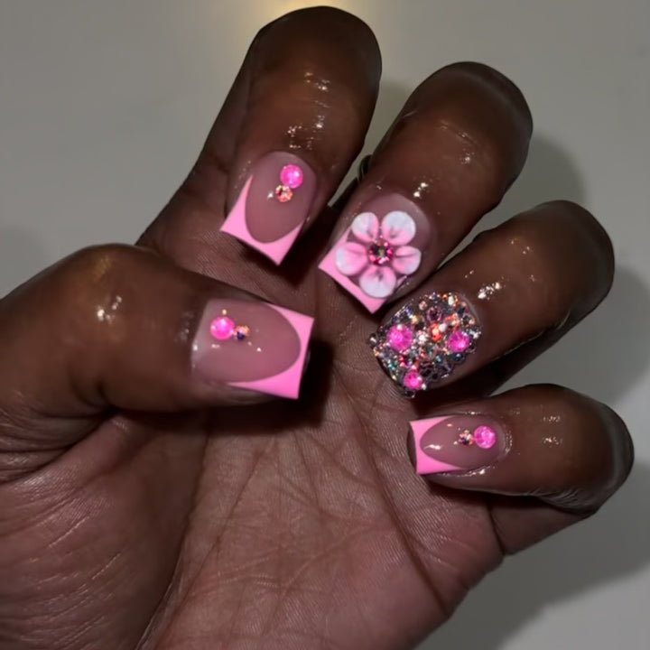 Elegant Nail Art Decoration Bowlift