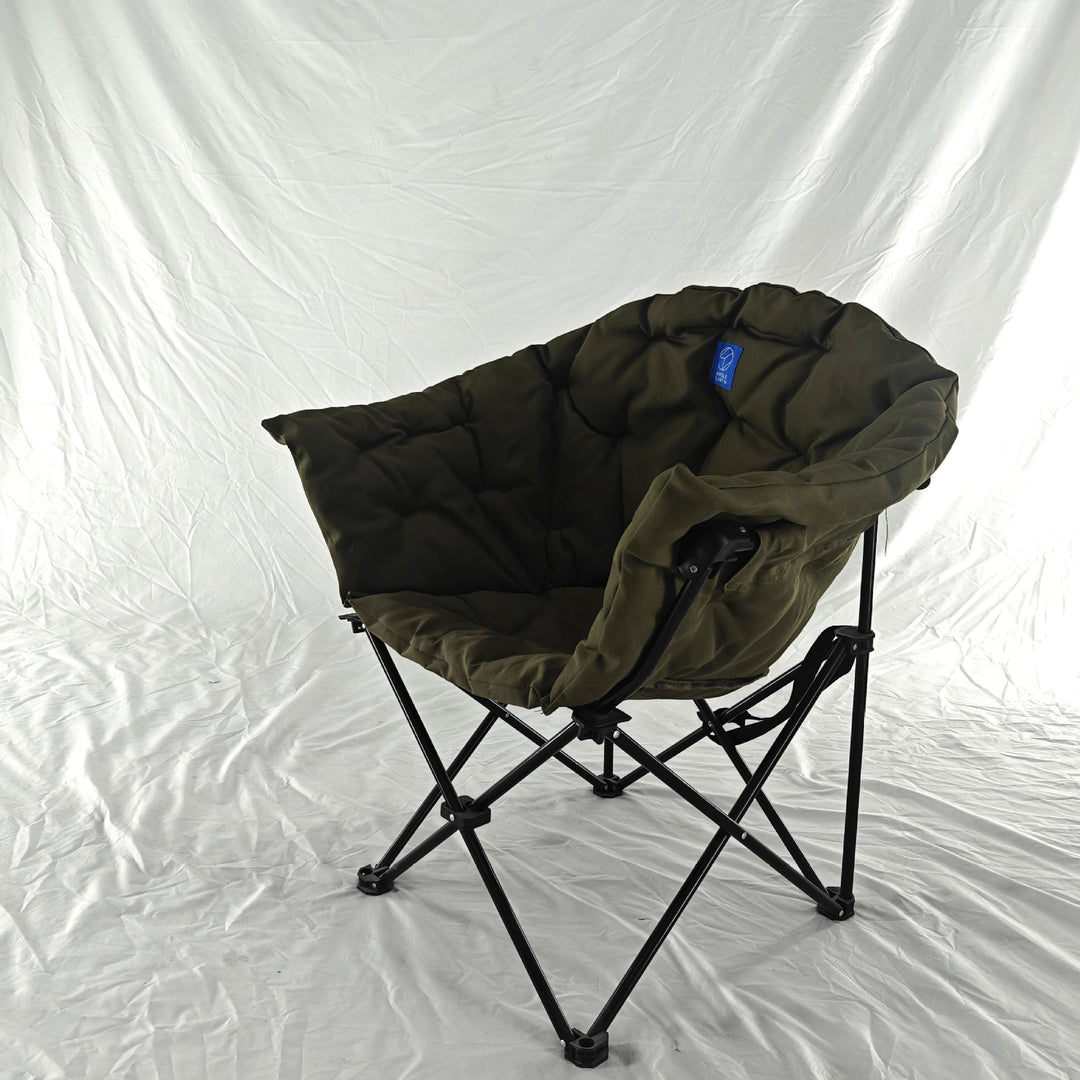 Comfortable and Stylish Lounge Chair Bowlift