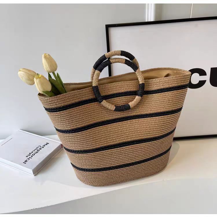 Basket bag with unique striped pattern Bowlift