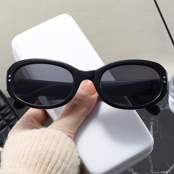 Women's elegant oversized sunglasses with protective UV protection Bowlift