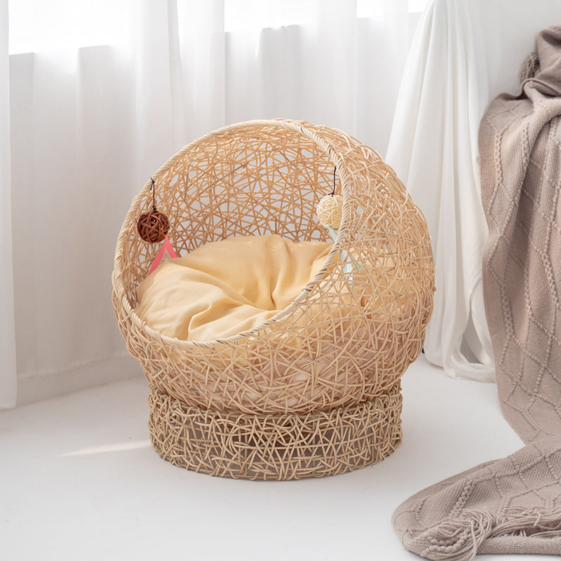 Cozy cat bed made of handwoven natural material Bowlift