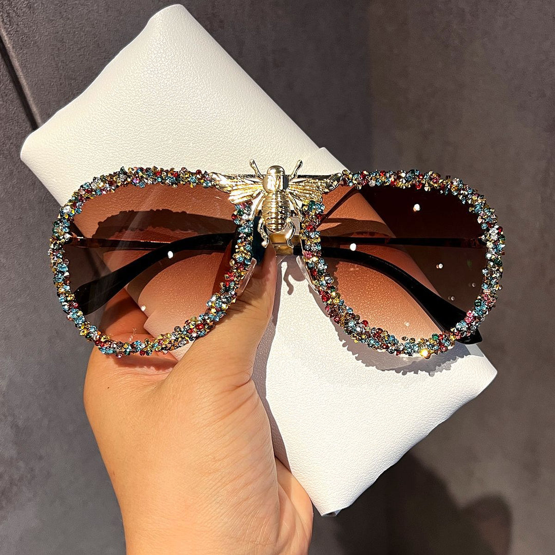 Women Glamorous Oversized Sunglasses with Unique Decorative Frame Bowlift