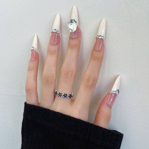 Elegant Stiletto Press-On Nail Art Bowlift