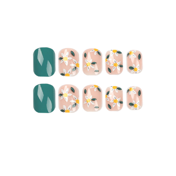Artful nail art with delicate floral designs Bowlift