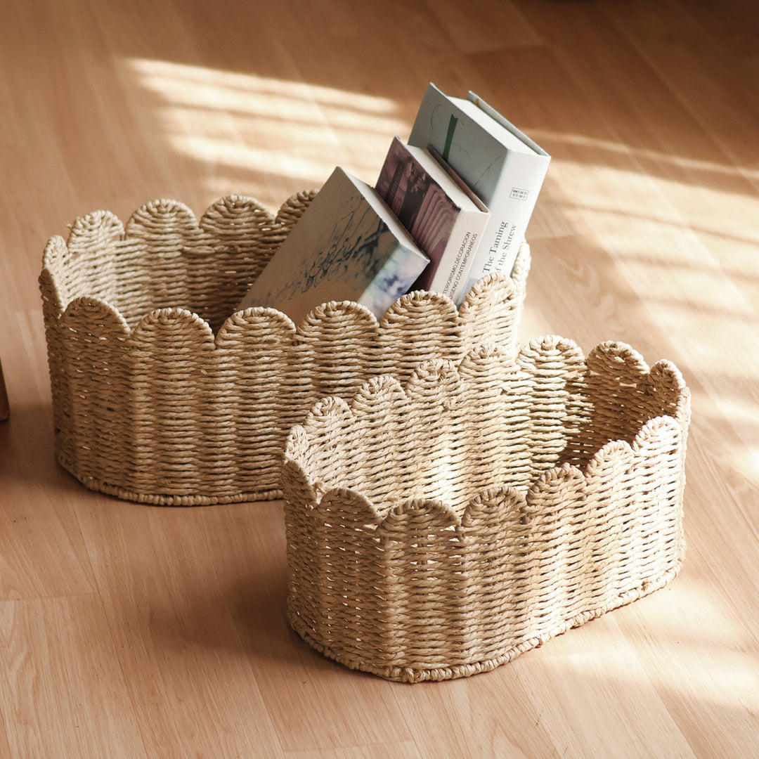 Handcrafted basket with wavy edge Bowlift