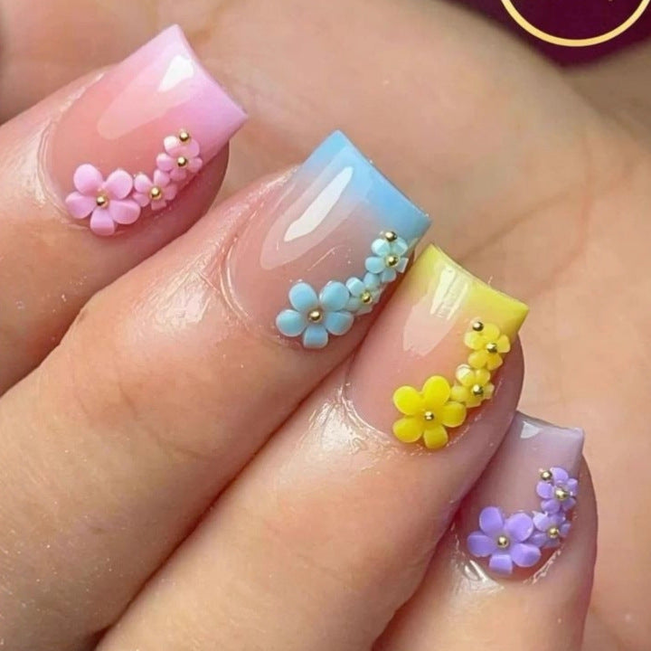 Artificial nails with floral 3D applications Bowlift