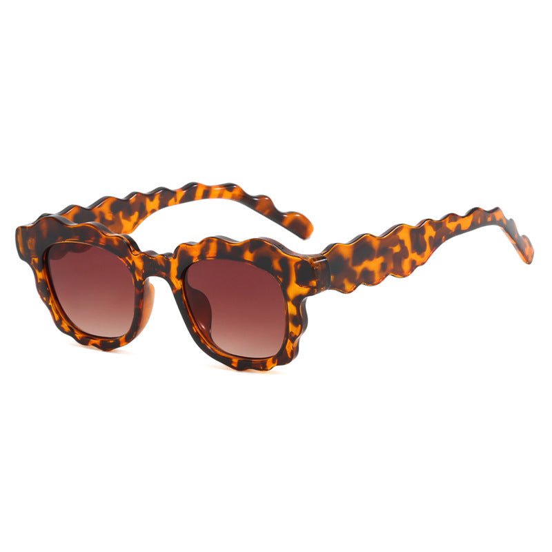 Women’s fashionable sunglasses with wavy frame Bowlift