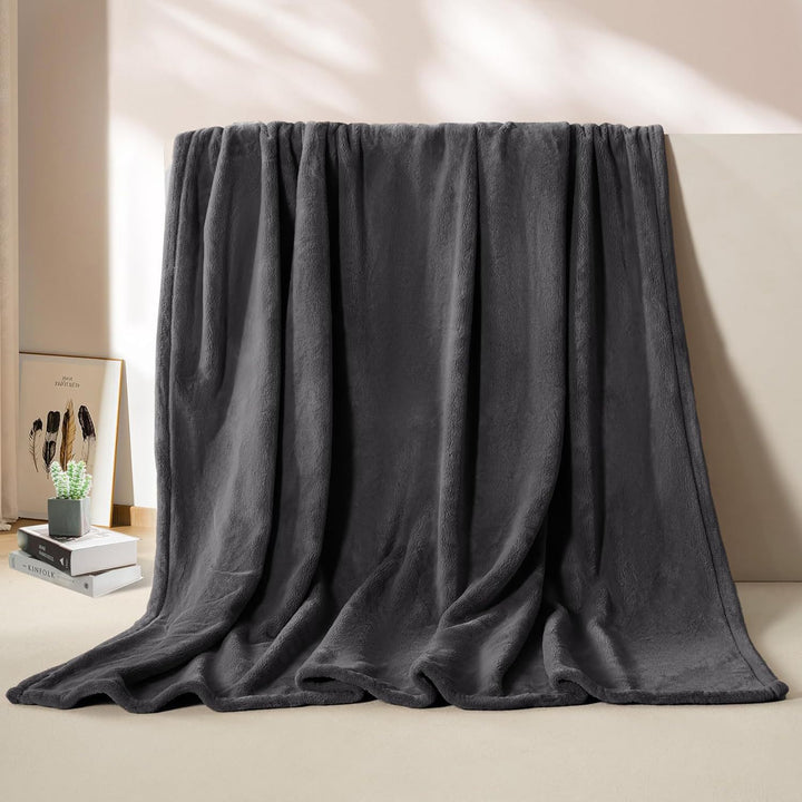 Ultra-Soft Microfiber Throw Blanket Bowlift