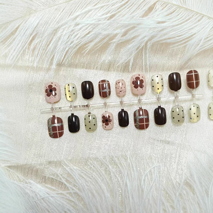 Creative Nail Art Set with Modern Designs Bowlift