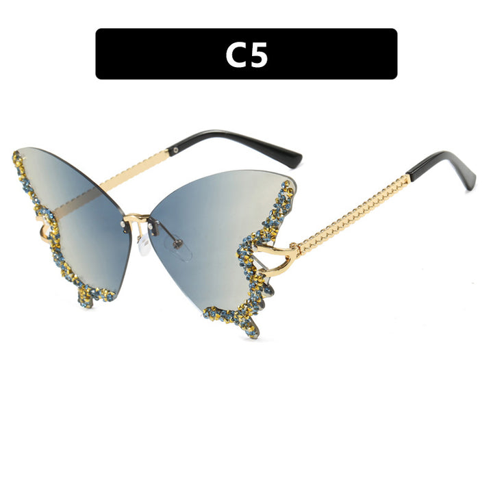 Women's large cat-eye sunglasses with sparkling rhinestone embellishment and elegant frame Bowlift