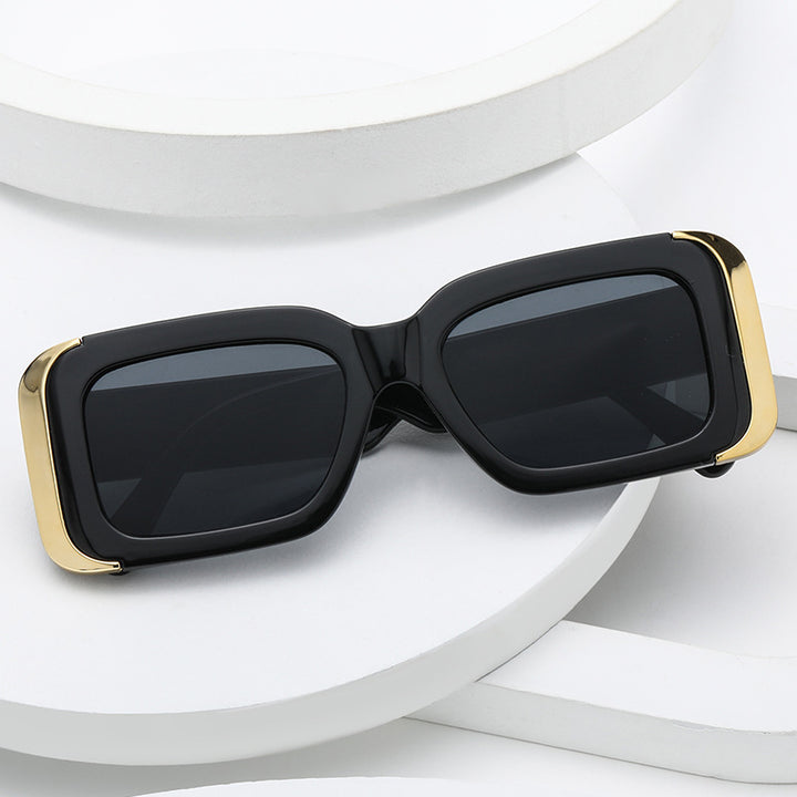 Women Oversized Sunglasses in Modern Animal Print Design Bowlift