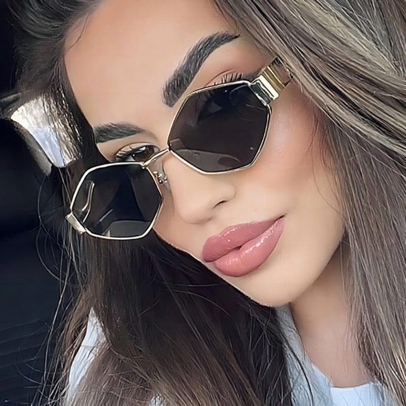 Women's geometric sunglasses with narrow metal frame and polarized lenses Bowlift