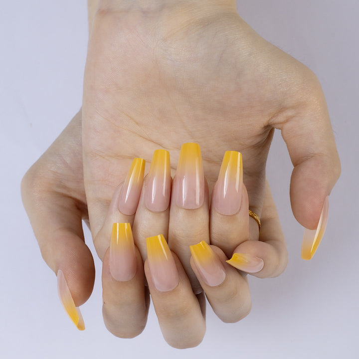 Acrylic Nail Set with Ombre Effect Bowlift