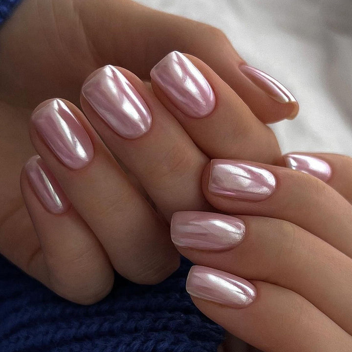 Artistic Nail Extensions with Shimmering Effect Bowlift