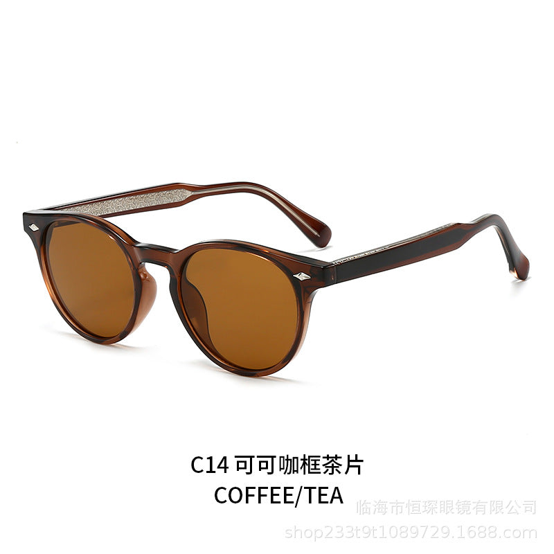 Women round sunglasses in stylish retro design Bowlift