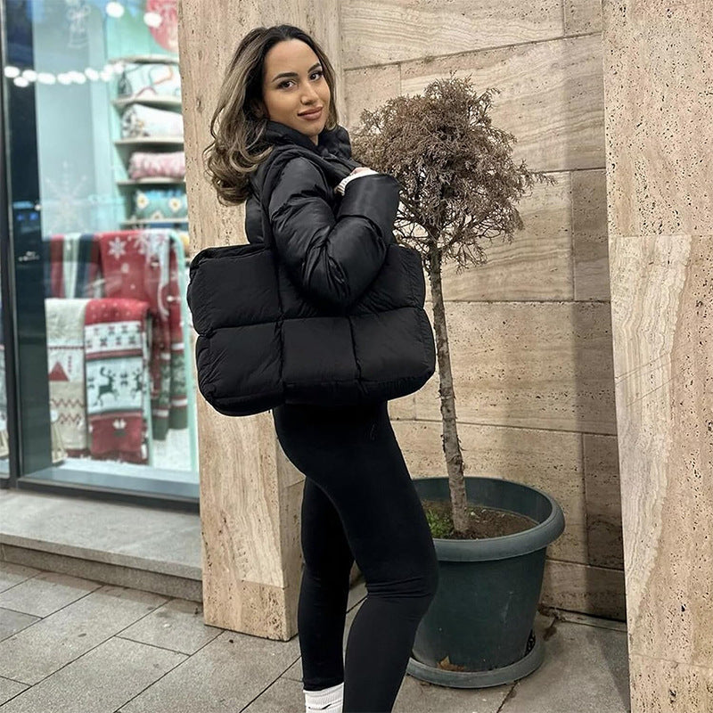 Fashionable quilted tote bag Bowlift