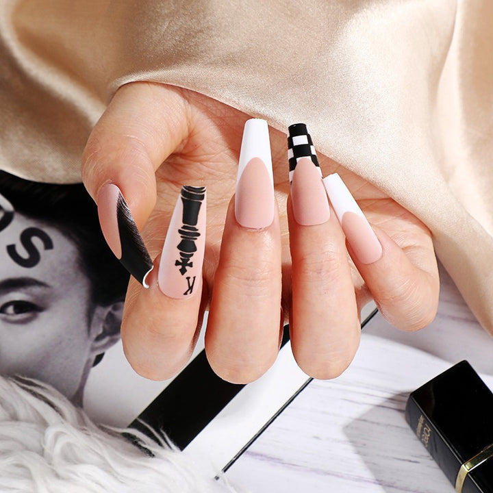 Art Nail Set with Creative Chess Designs Bowlift