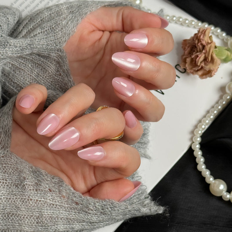 Elegant Artificial Nails with High Gloss Finish Bowlift