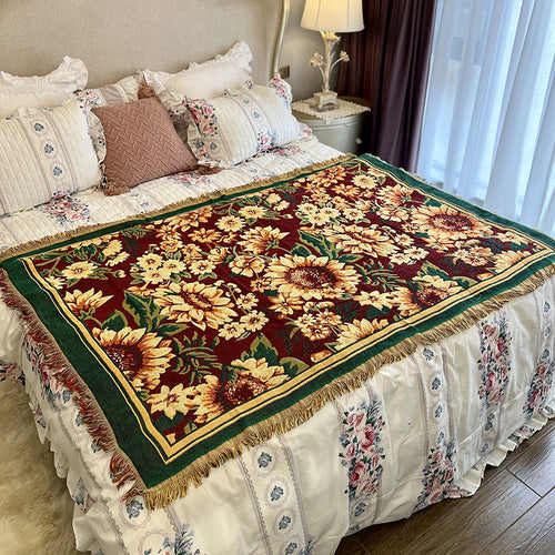 Elegant Floral Tapestry Blanket