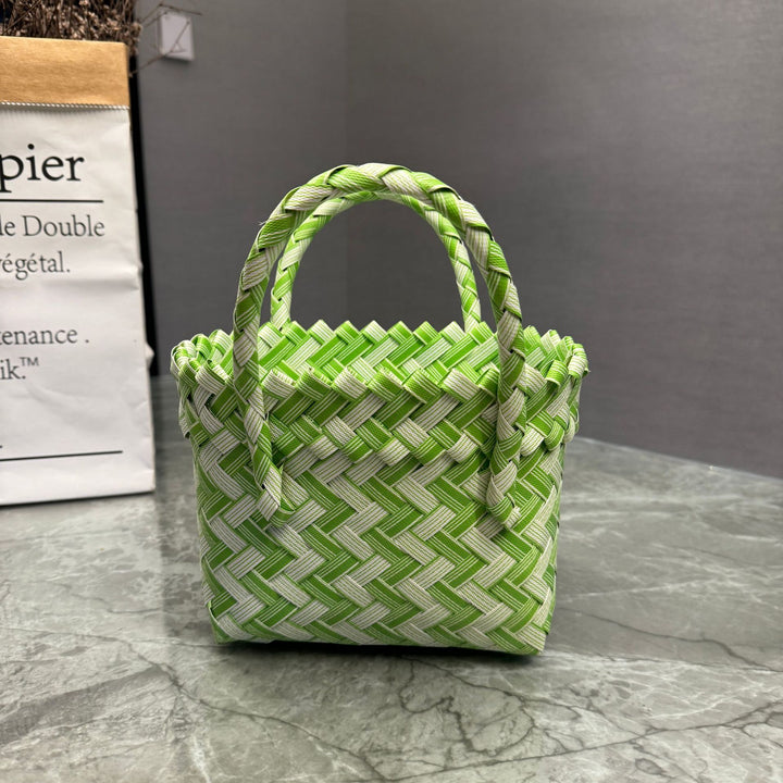 Handcrafted basket bag in stylish design Bowlift