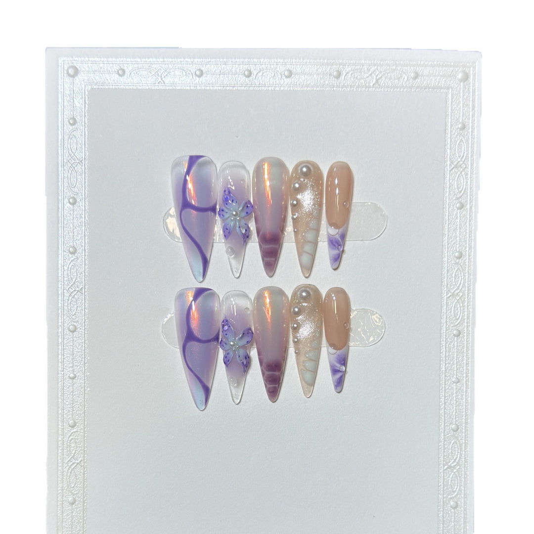 Artistic Stiletto Press-On Nail Design Set with Floral Elements Bowlift