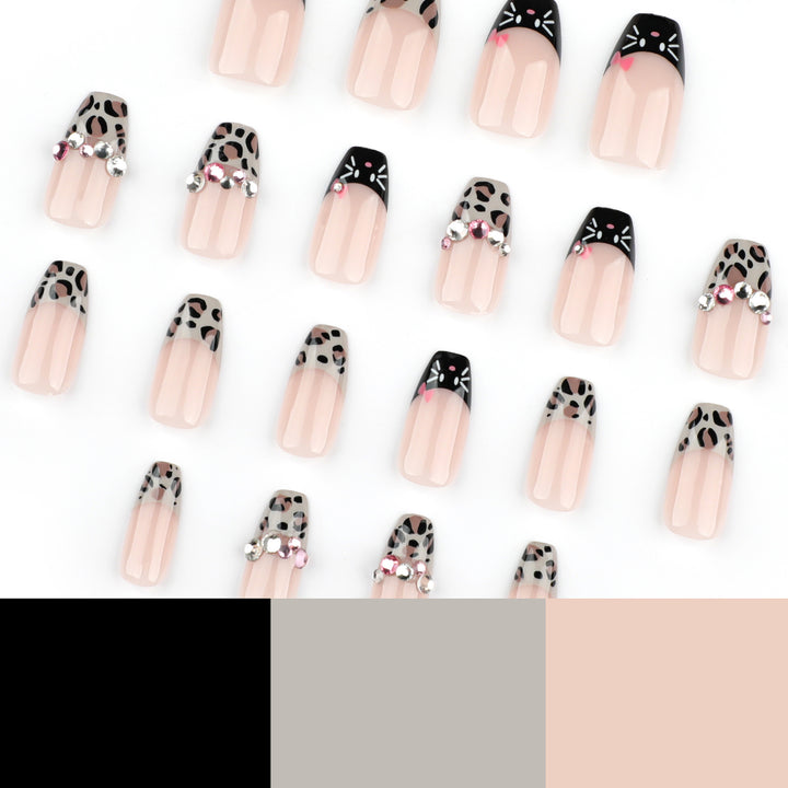 Artful nail art with glamorous 3D embellishments Bowlift
